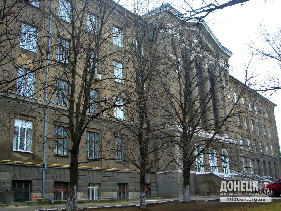 5-й корпус ДонНТУ. Донецк, весна 2012