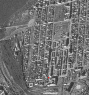 Аэросъемка времен оккупации. Слева от отметки красным видно здание городской тюрьмы - бывшее здание ДОПРа