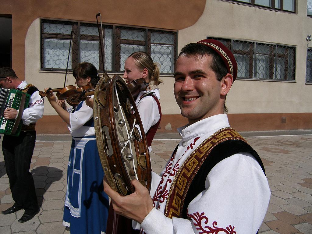 Приазовский грек в традиционном костюме