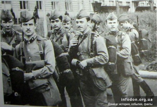 Курсанты 1-го взвода 21 роты 1980 года выпуска перед маршем в Кипучуб Криницу