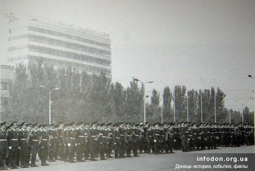 Площадь Ленина. Выпуск ДВВПУ ИВВС 1981 года