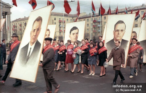 Портреты высших политических деятелей СССР