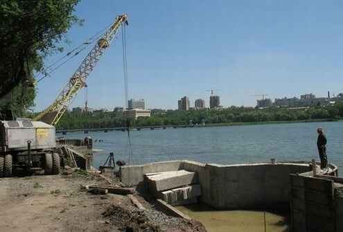 Реконструкция набережной в парке культуры и отдыха Донецка. 2007 год