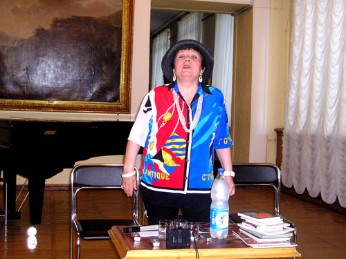 Эмма Андиевская в Донецке. 2006 год. Фото: ostro.org