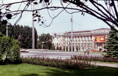 37. Площадь Ленина