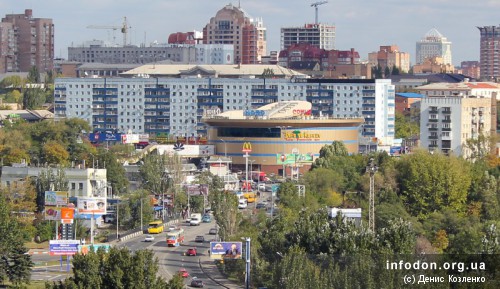Площадь коммунаров. Донецк, 2010 год — Денис Козленко