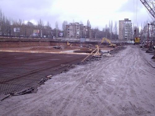 Строительство торгово-развлекательного центра Донецк-сити. Фундамент 01