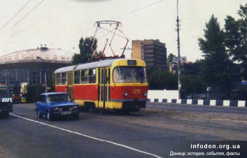 Трамвай Татры-3. 1998 год. Ленинский проспект, Донецк